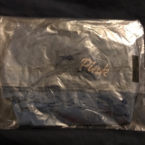 PINK VS floral lace trim thong NIP L - Picture 3 of 3